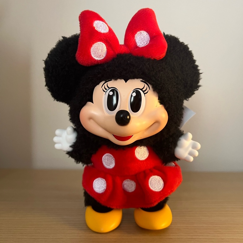 Mickey Family Pop Mart Plush Keychain - Minnie - Picture 2 of 6